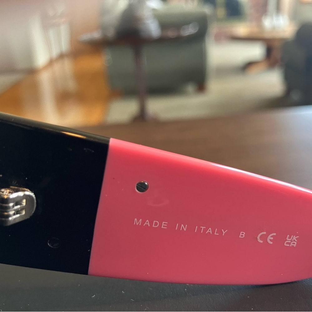 CHANEL Black Sunglasses with Pink comes with box, paperwork, and sunglass case ! - Picture 3 of 6